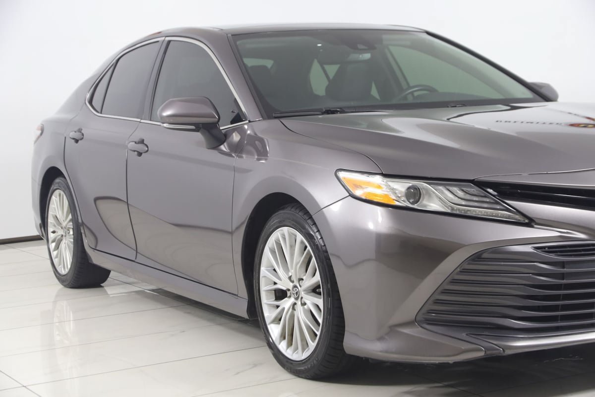 Used 2019 Toyota Camry XLE FWD image 38