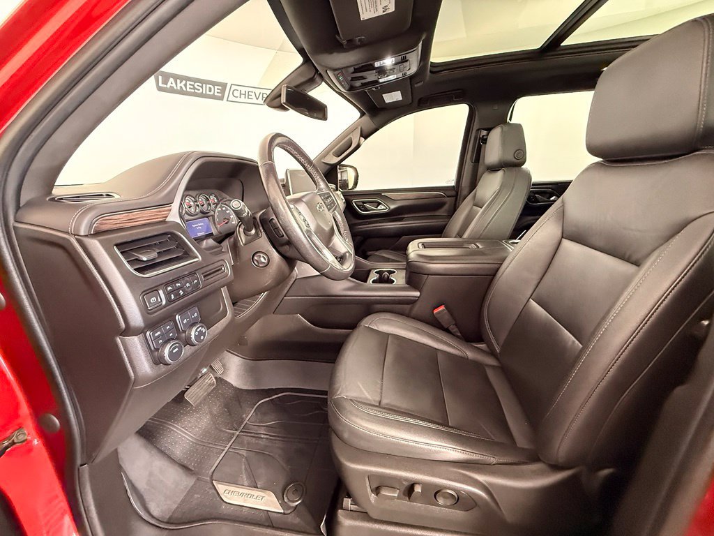 Used 2021 Chevrolet Tahoe Z71 w/ Luxury Package AWD/4WD image 23