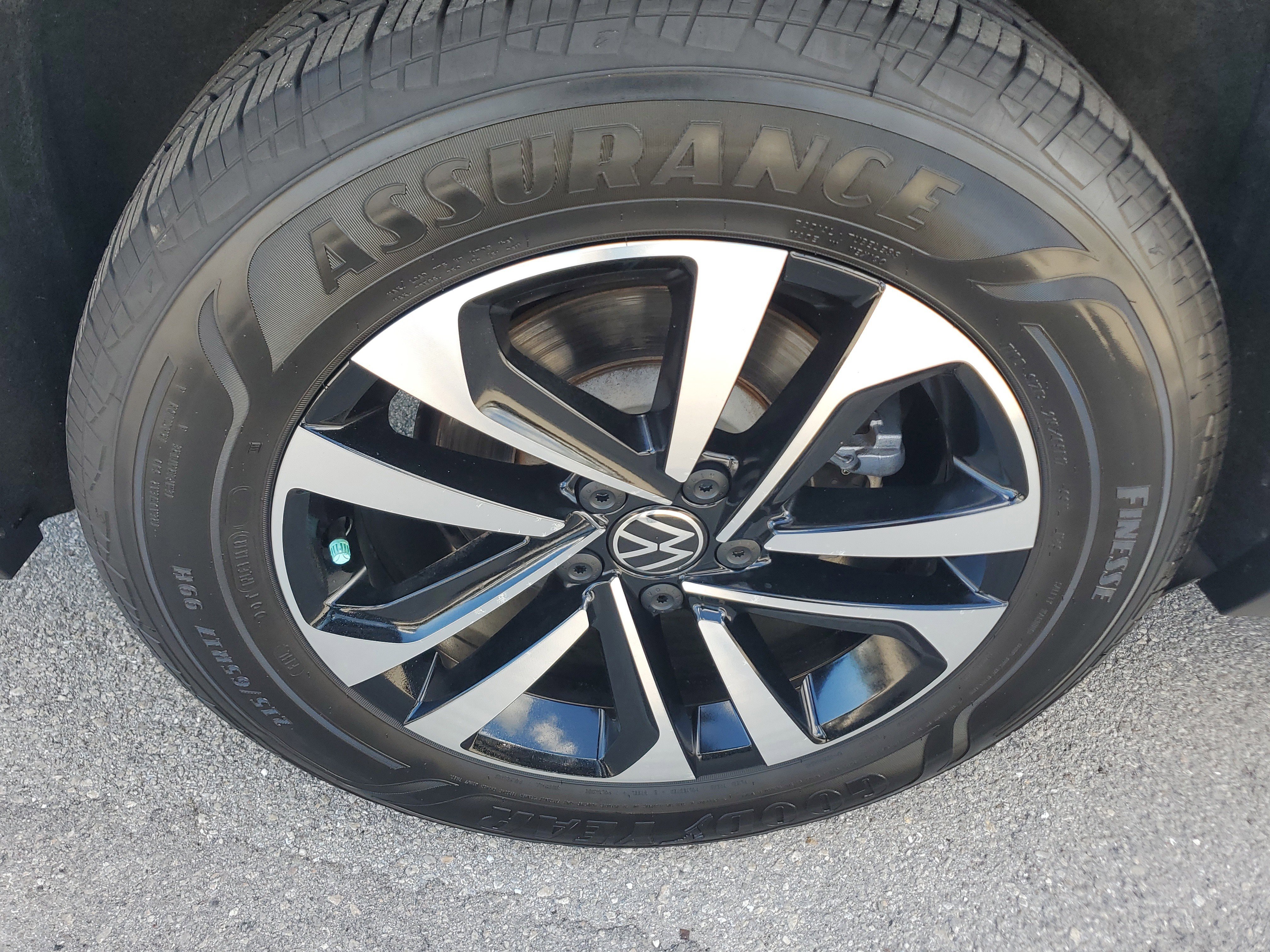 Used 2023 Volkswagen Tiguan S w/ Driver Assistance Package image 28