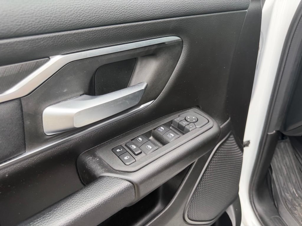 Used 2025 RAM 1500 Big Horn AWD/4WD image 13