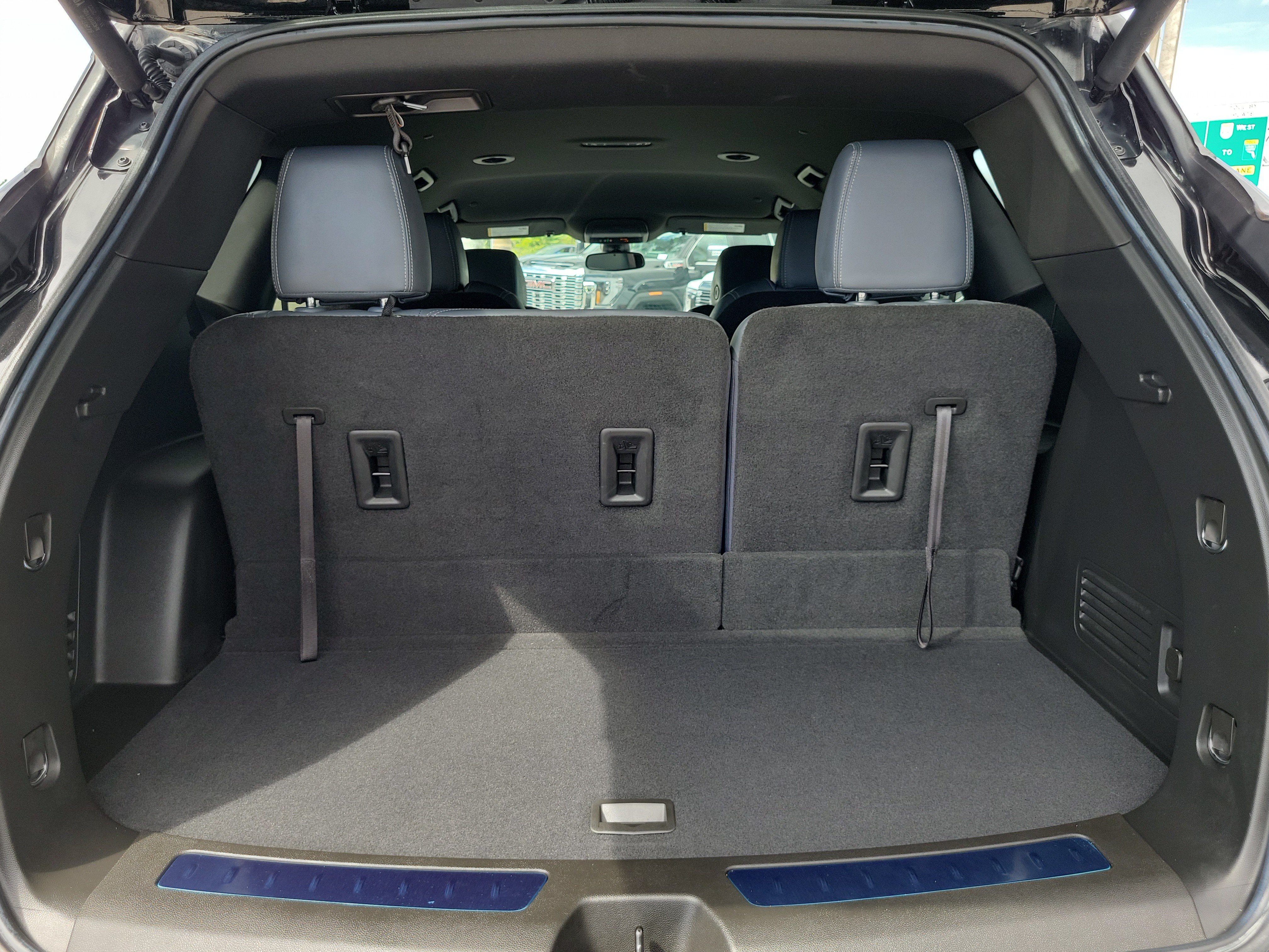 Used 2022 Buick Enclave Essence FWD image 16