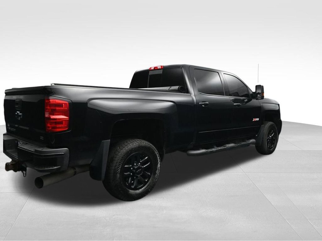Used 2018 Chevrolet Silverado 2500 LTZ w/ Midnight Edition AWD/4WD image 5