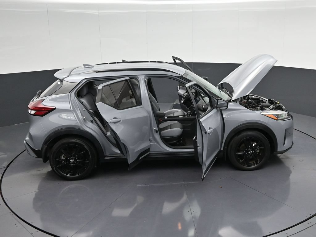 Used 2022 Nissan Kicks SR w/ Premium Package FWD image 39