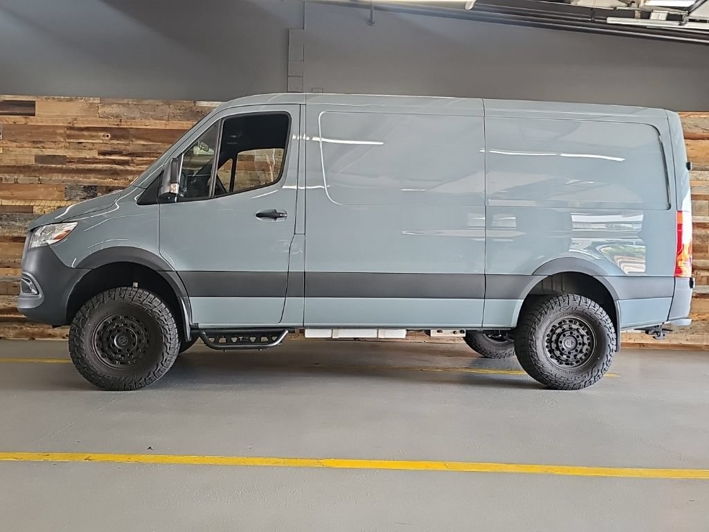 Used 2024 Mercedes-Benz Sprinter 2500 image 16