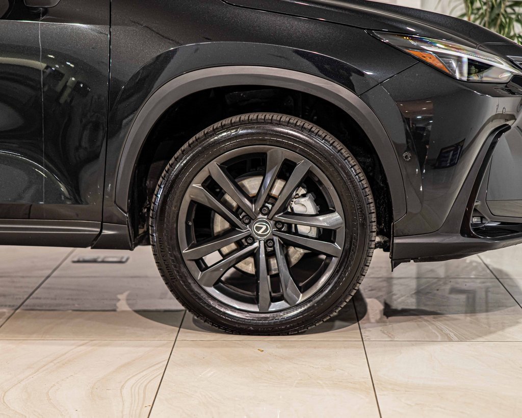 Used 2025 Lexus NX 450h+ AWD w/ Luxury Package image 10