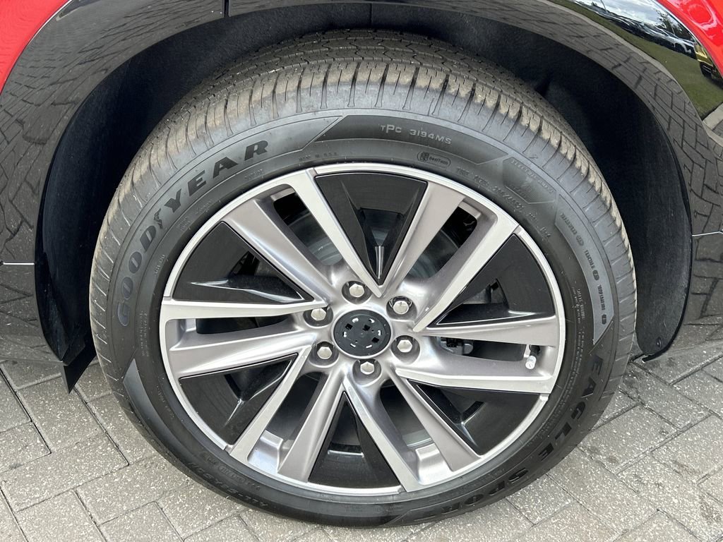 New 2026 Cadillac Vistiq Sport image 29