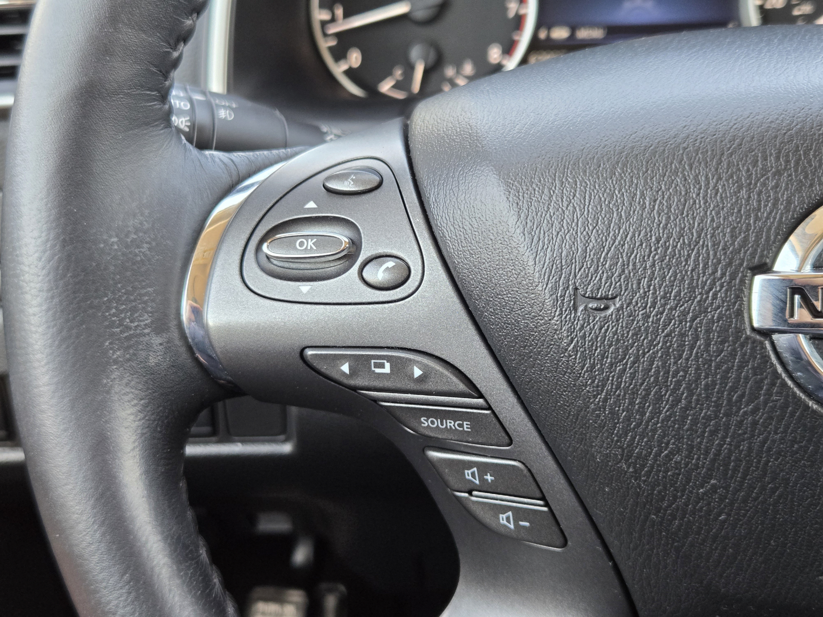 Used 2019 Nissan Murano Platinum w/ Cargo Package FWD image 23