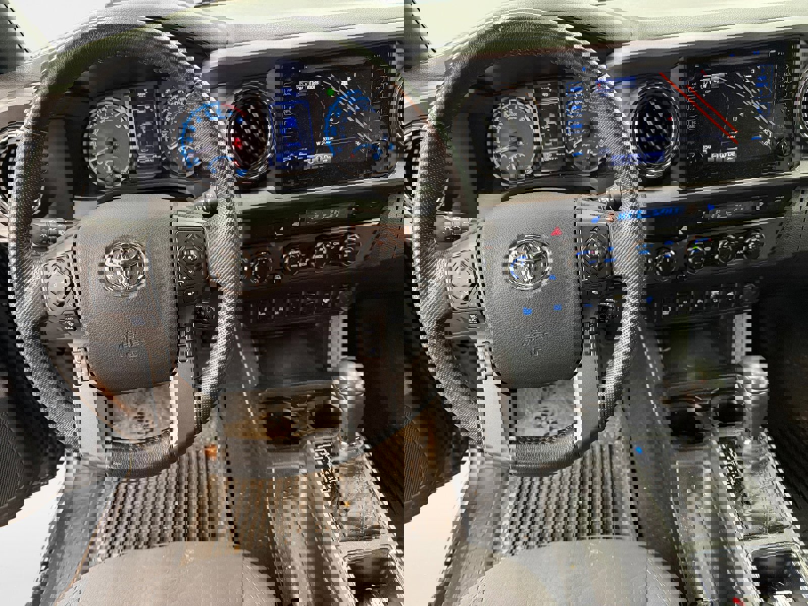 Used 2019 Toyota Tacoma TRD Off-Road image 11