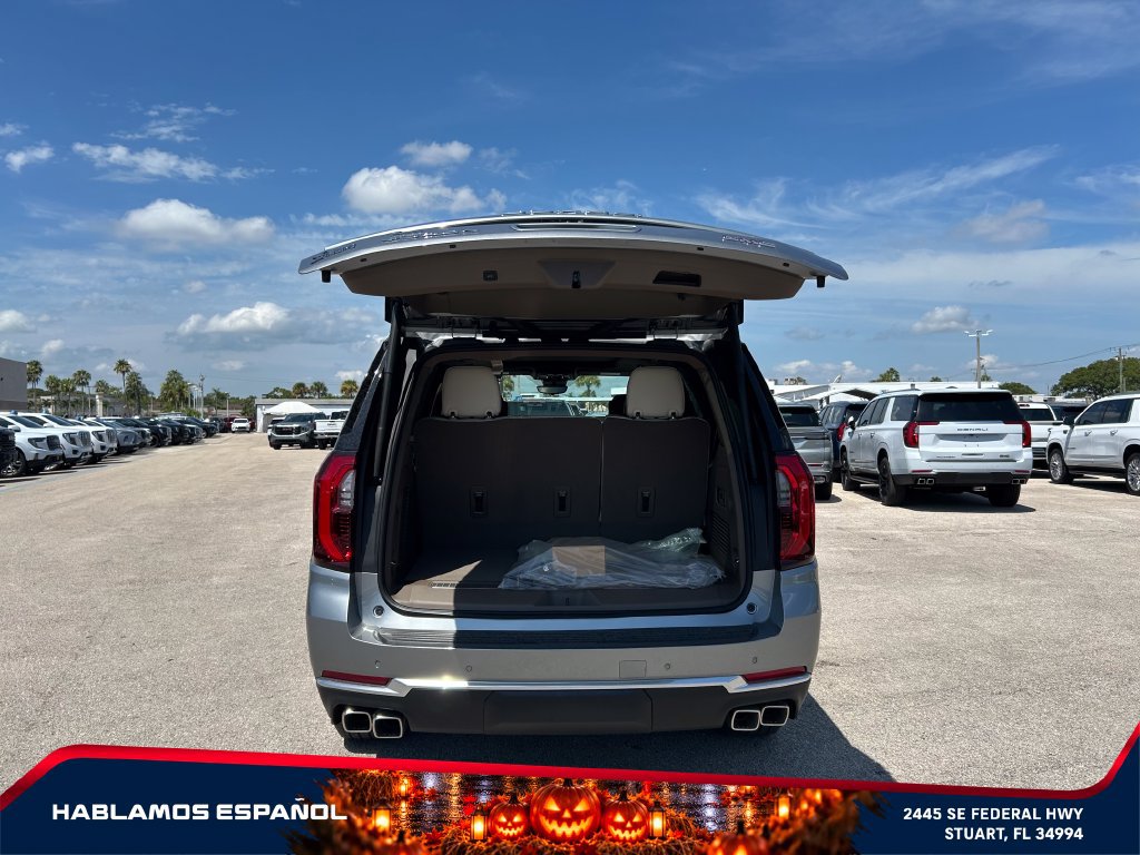 New 2026 GMC Yukon Denali w/ Denali Reserve Package AWD/4WD image 17