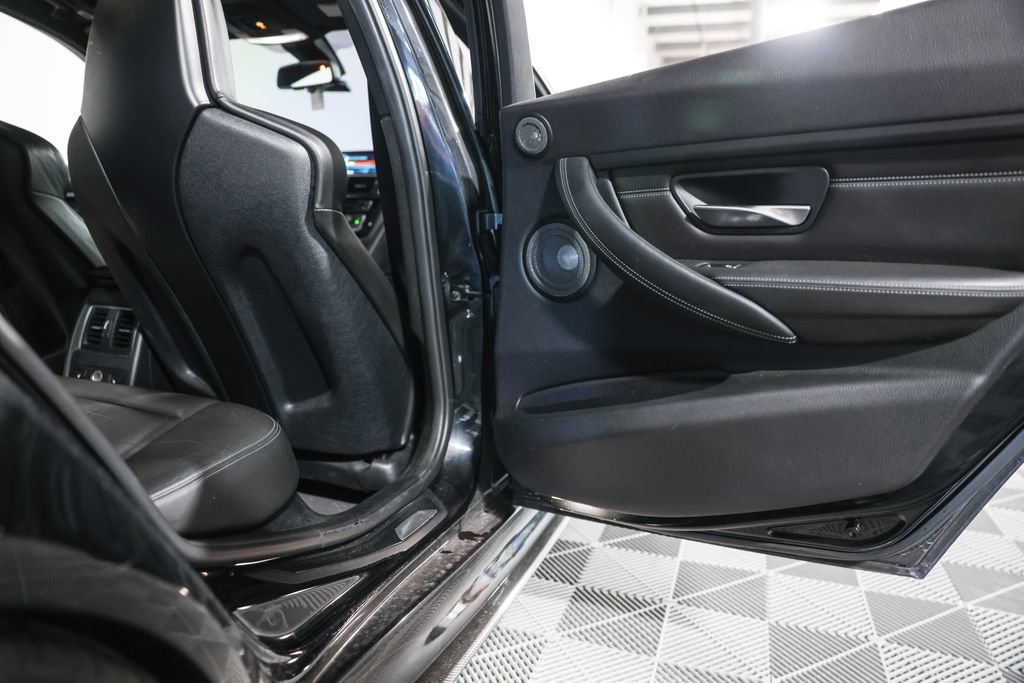 Used 2017 BMW M3 image 30