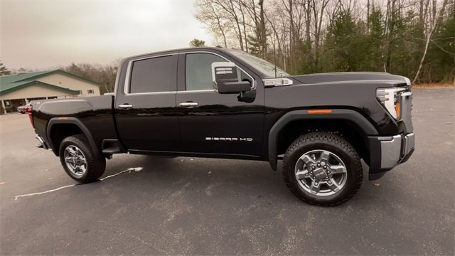 New 2026 GMC Sierra 3500 SLT image 2