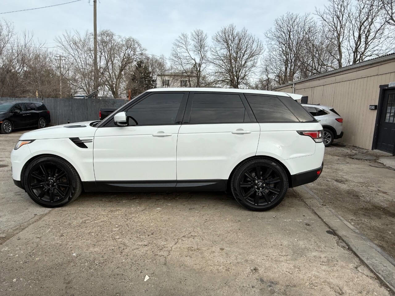 Used 2016 Land Rover Range Rover Sport SE image 7