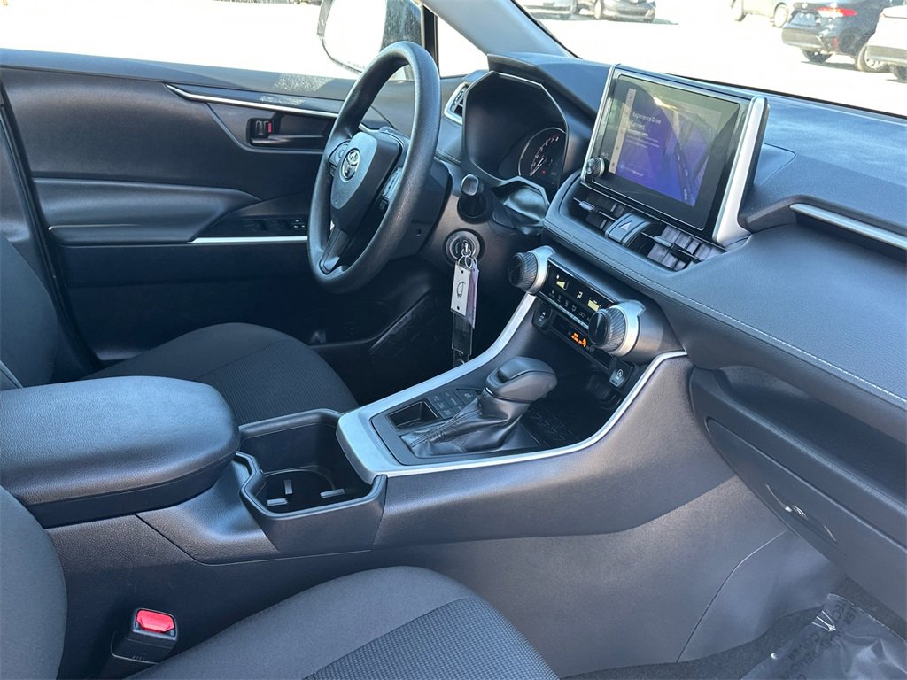Used 2025 Toyota RAV4 LE image 10