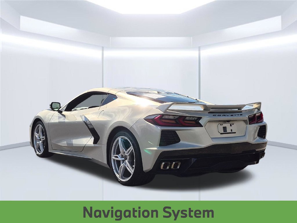 Used 2022 Chevrolet Corvette Stingray Preferred Cpe w/ Z51 Performance Package RWD image 3