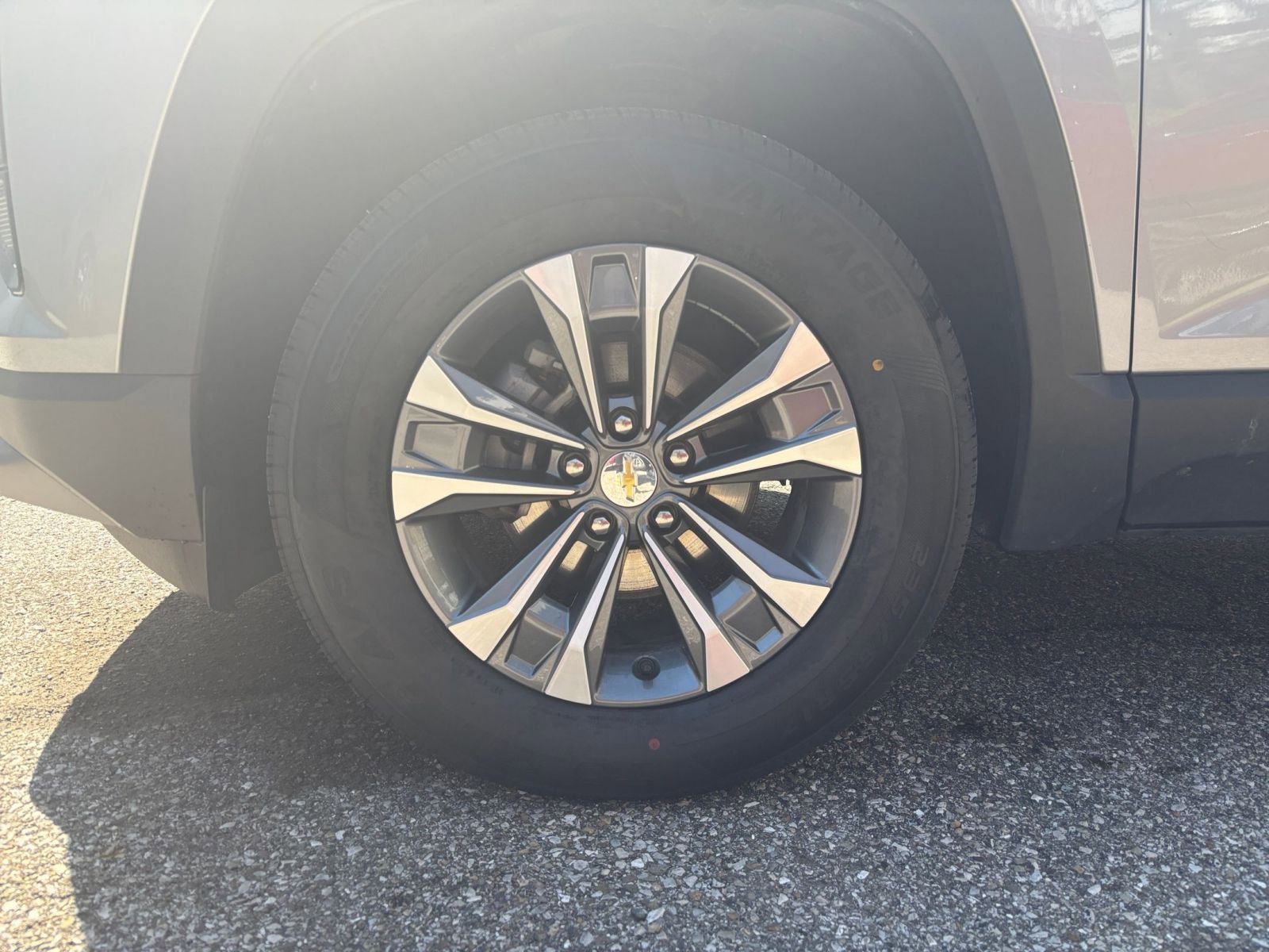 Used 2025 Chevrolet Equinox LT FWD image 31