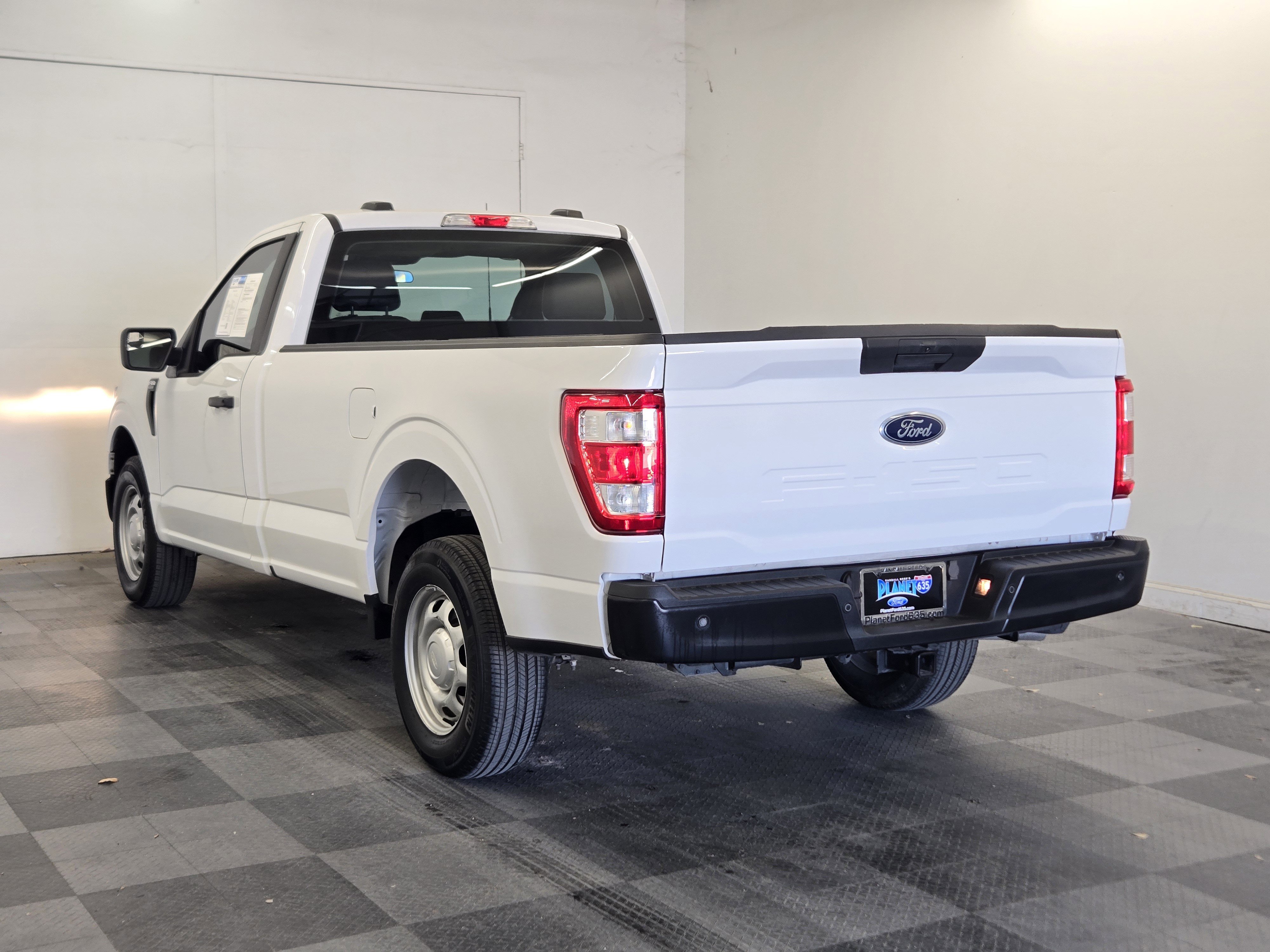 Certified 2023 Ford F150 XL w/ Trailer Tow Package RWD image 5