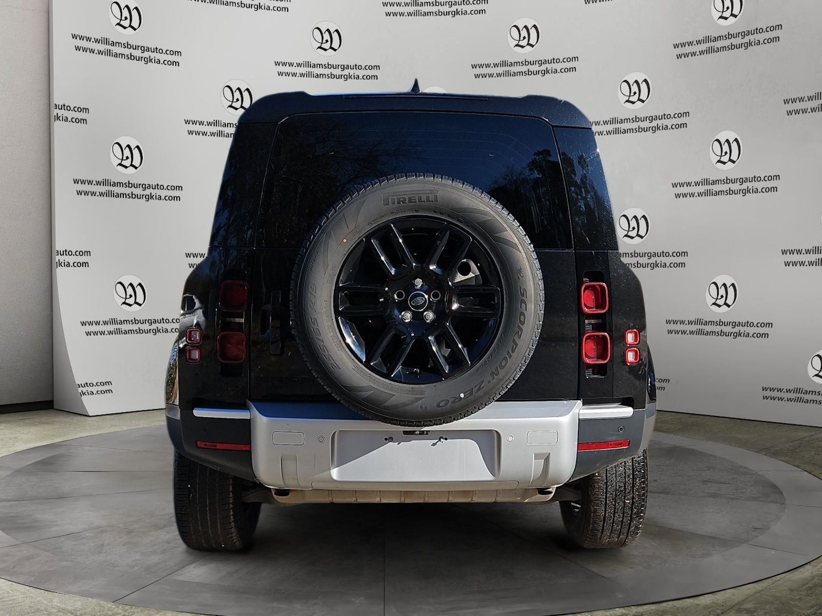 Used 2025 Land Rover Defender 110 S AWD/4WD image 4