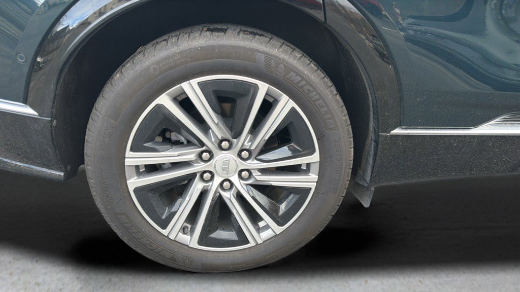 Certified 2025 Cadillac Lyriq Luxury AWD/4WD image 22