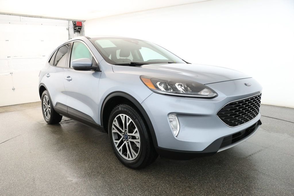 Used 2022 Ford Escape SEL w/ Technology Package image 3