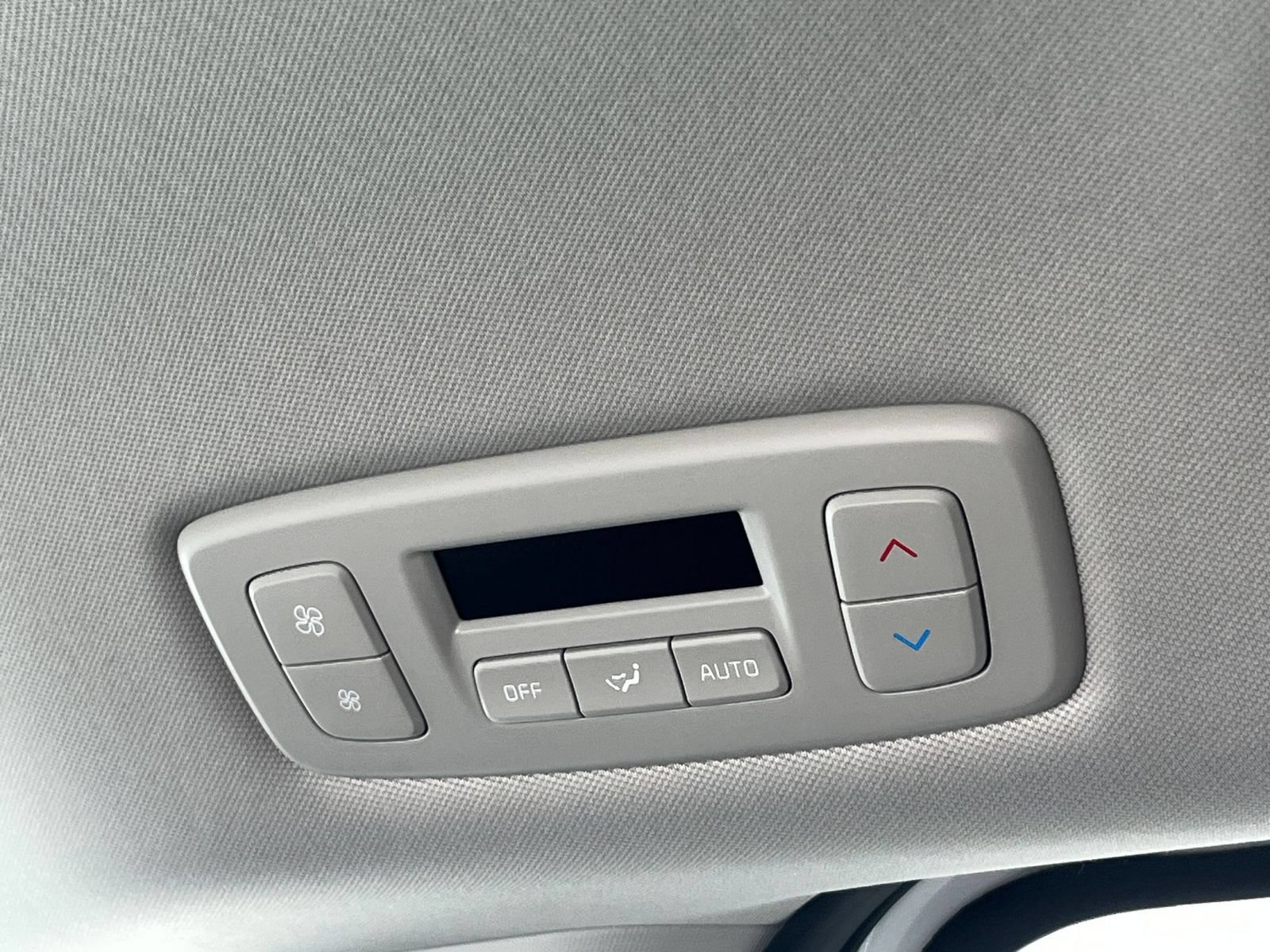 Used 2026 Kia Carnival FWD image 25