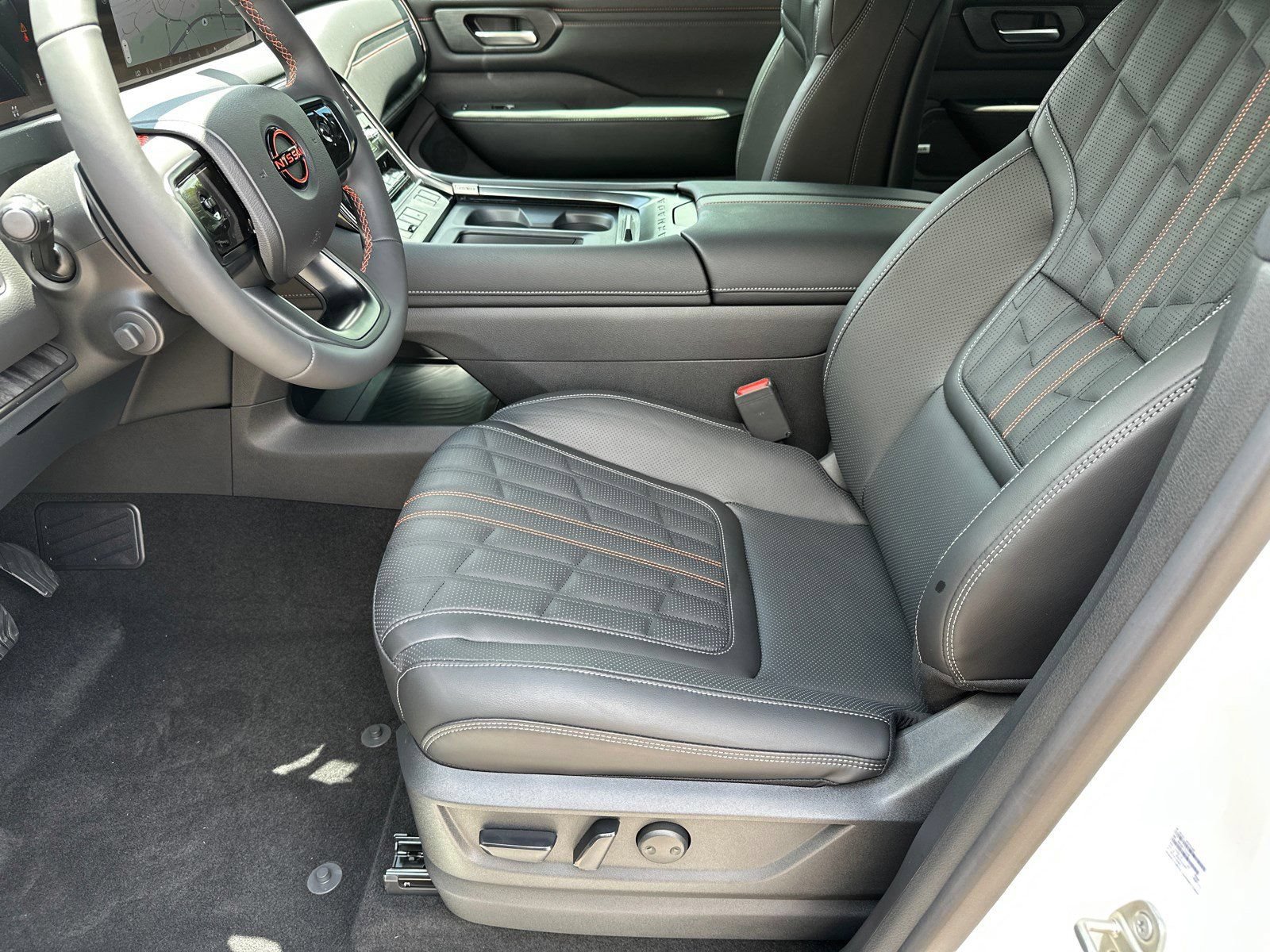 New 2025 Nissan Armada PRO-4X AWD/4WD image 9