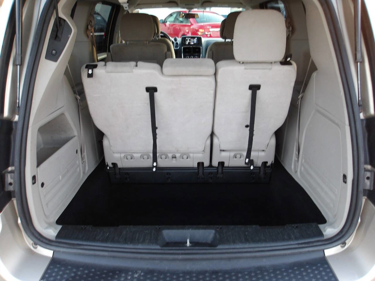 Used 2013 Dodge Grand Caravan SXT w/ Entertainment Group 1 image 25