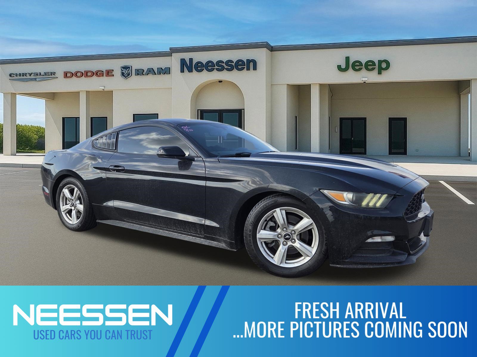 Used 2017 Ford Mustang Coupe video 1