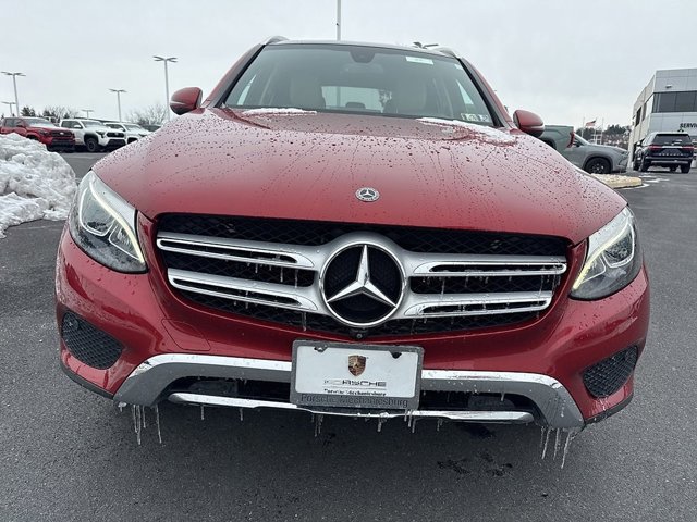 Used 2018 Mercedes-Benz GLC 300 4MATIC image 2