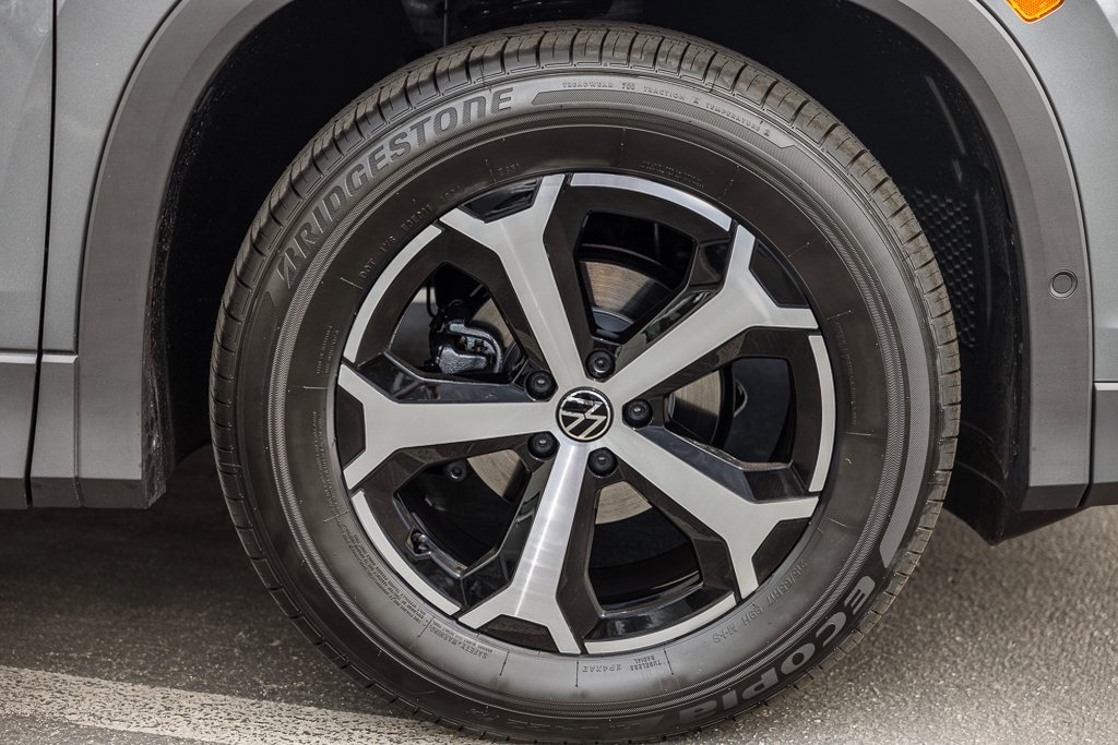 New 2026 Volkswagen Tiguan SE R-Line image 5