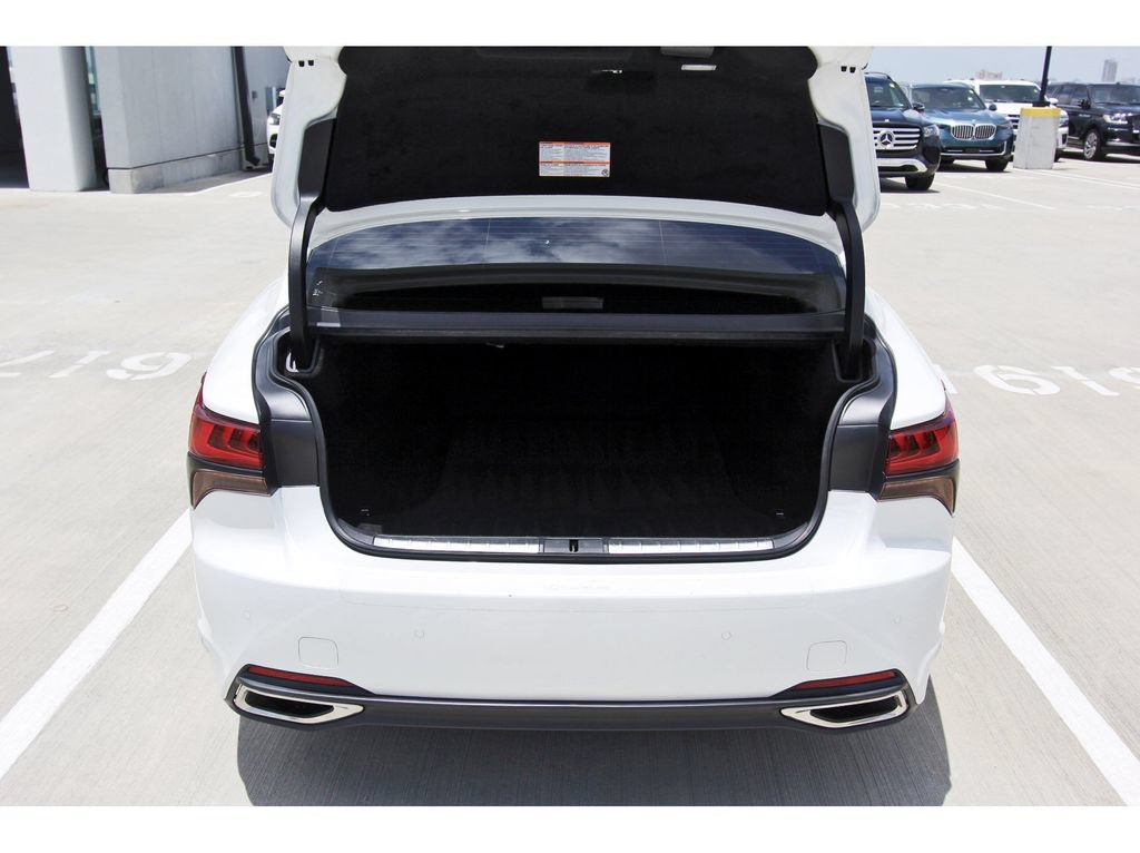 Used 2022 Lexus LS 500 RWD image 28
