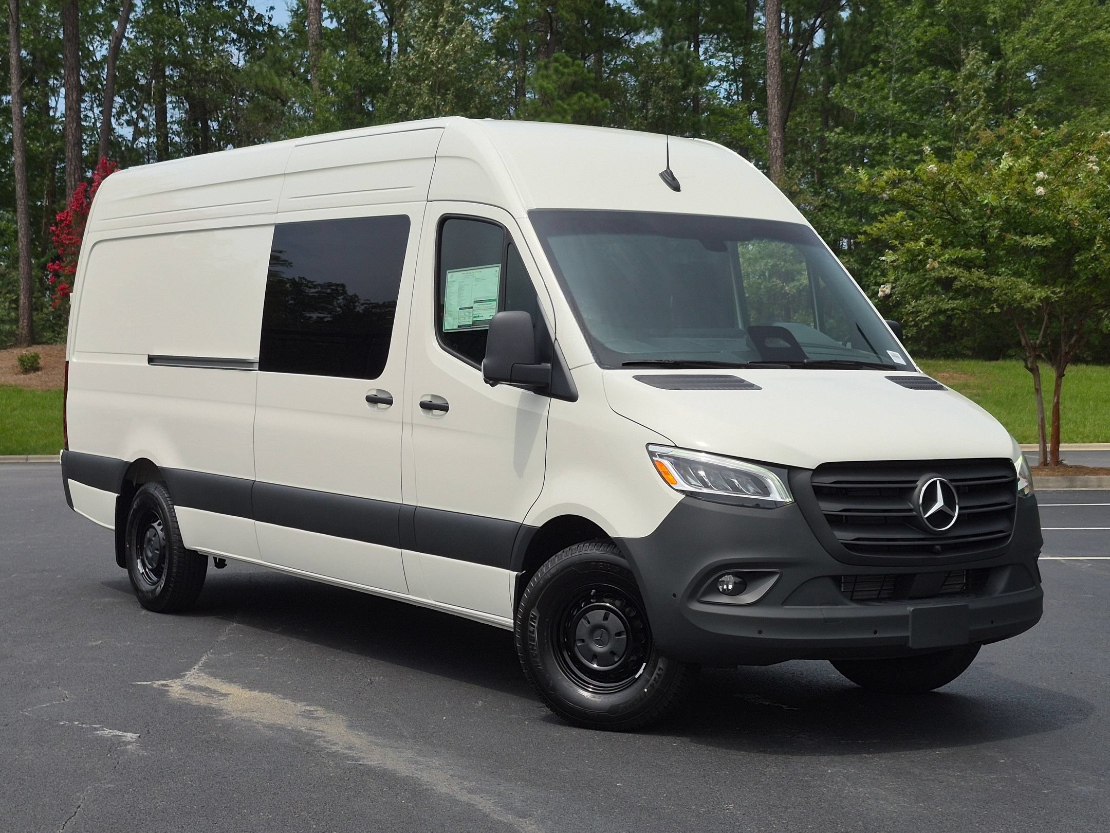 New 2026 Mercedes-Benz Sprinter 2500 image 3