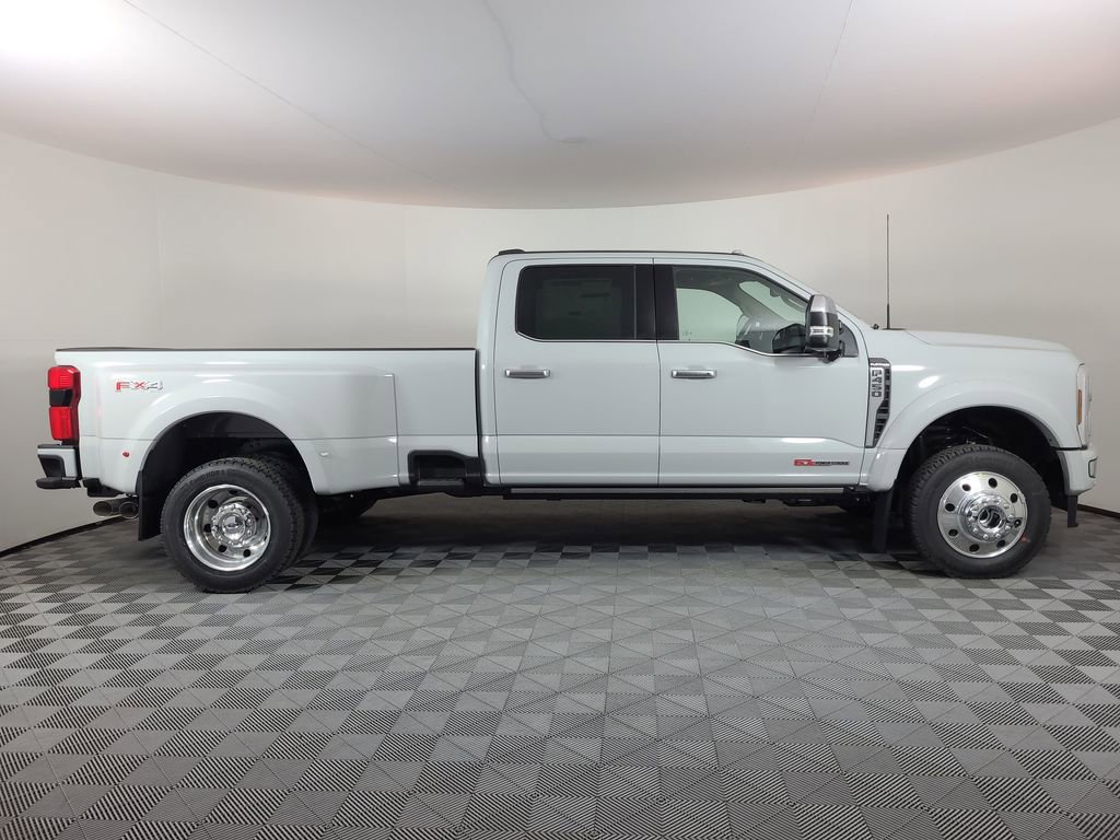 New 2026 Ford F450 Platinum w/ Platinum Plus Package image 2