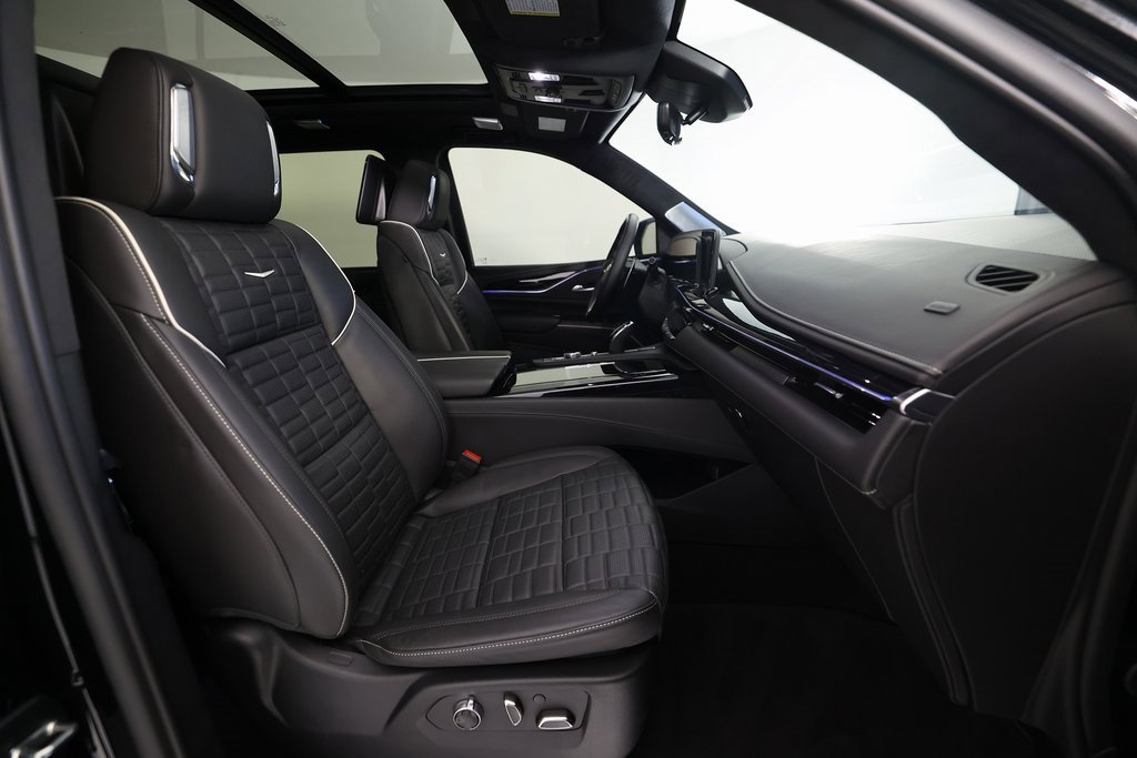 Used 2024 Cadillac Escalade ESV V w/ LPO, Floor Liner Package image 10
