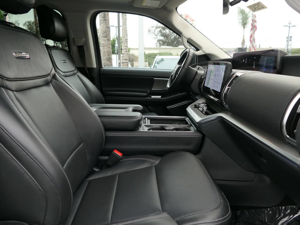 Used 2025 Ford Expedition Max Platinum AWD/4WD image 27