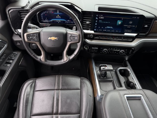 Used 2022 Chevrolet Silverado 1500 High Country w/ High Country Premium Package AWD/4WD image 12