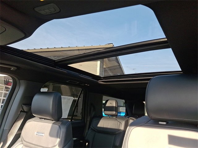 New 2025 Ford Expedition Max Platinum w/ Stealth Appearance Package image 10