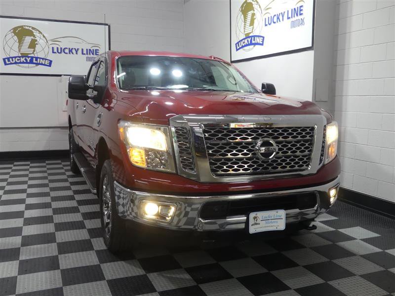 Used 2017 Nissan Titan SV AWD/4WD image 5