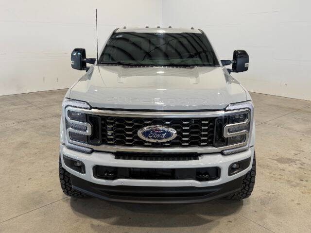 Used 2026 Ford F450 Platinum w/ FX4 Off-Road Package image 4
