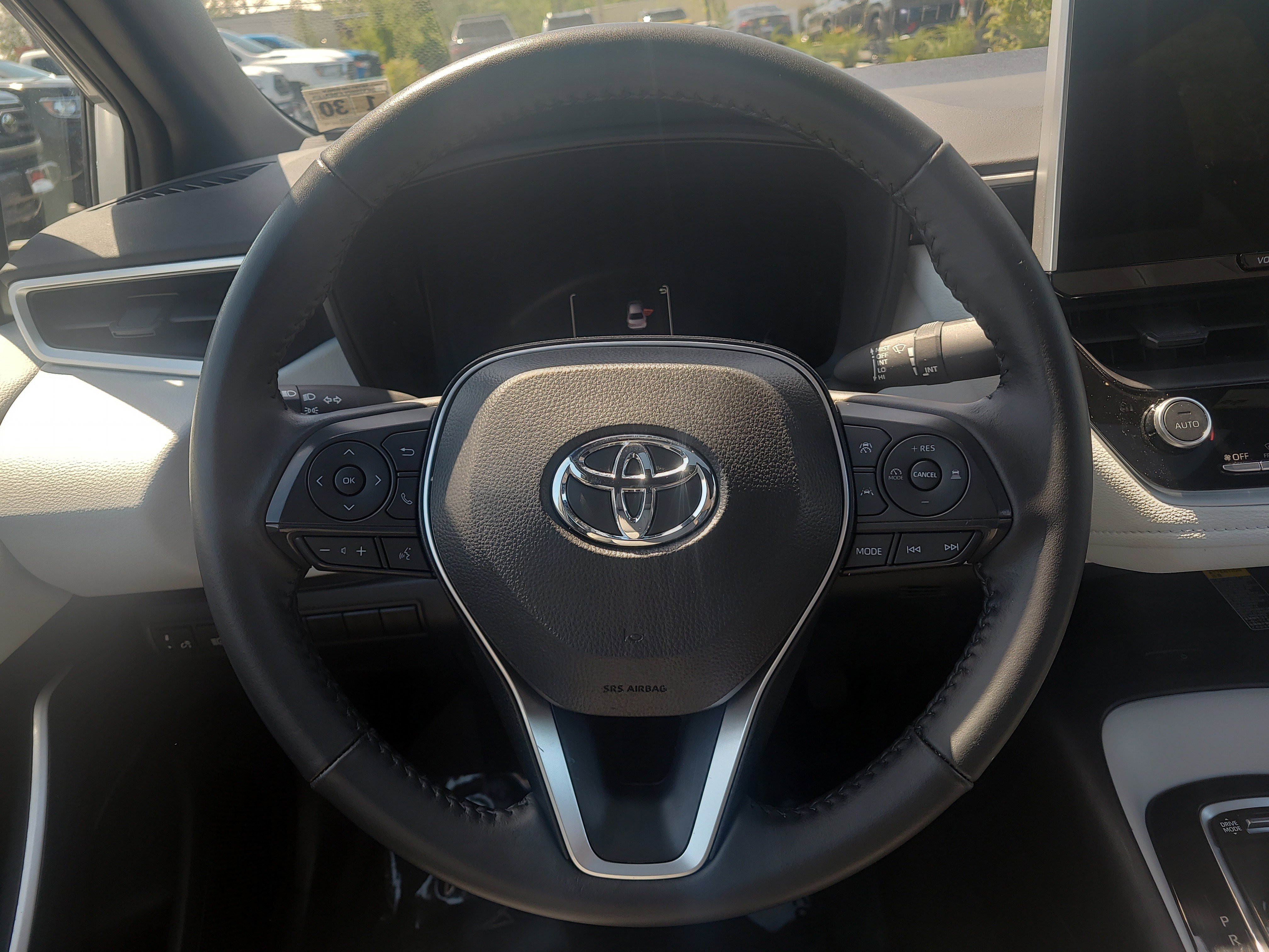 Certified 2025 Toyota Corolla SE w/ SE Premium Package FWD image 22