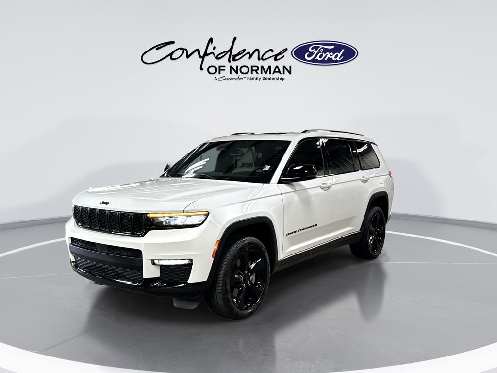 Used 2024 Jeep Grand Cherokee L Limited w/ Black Appearance Package image 3