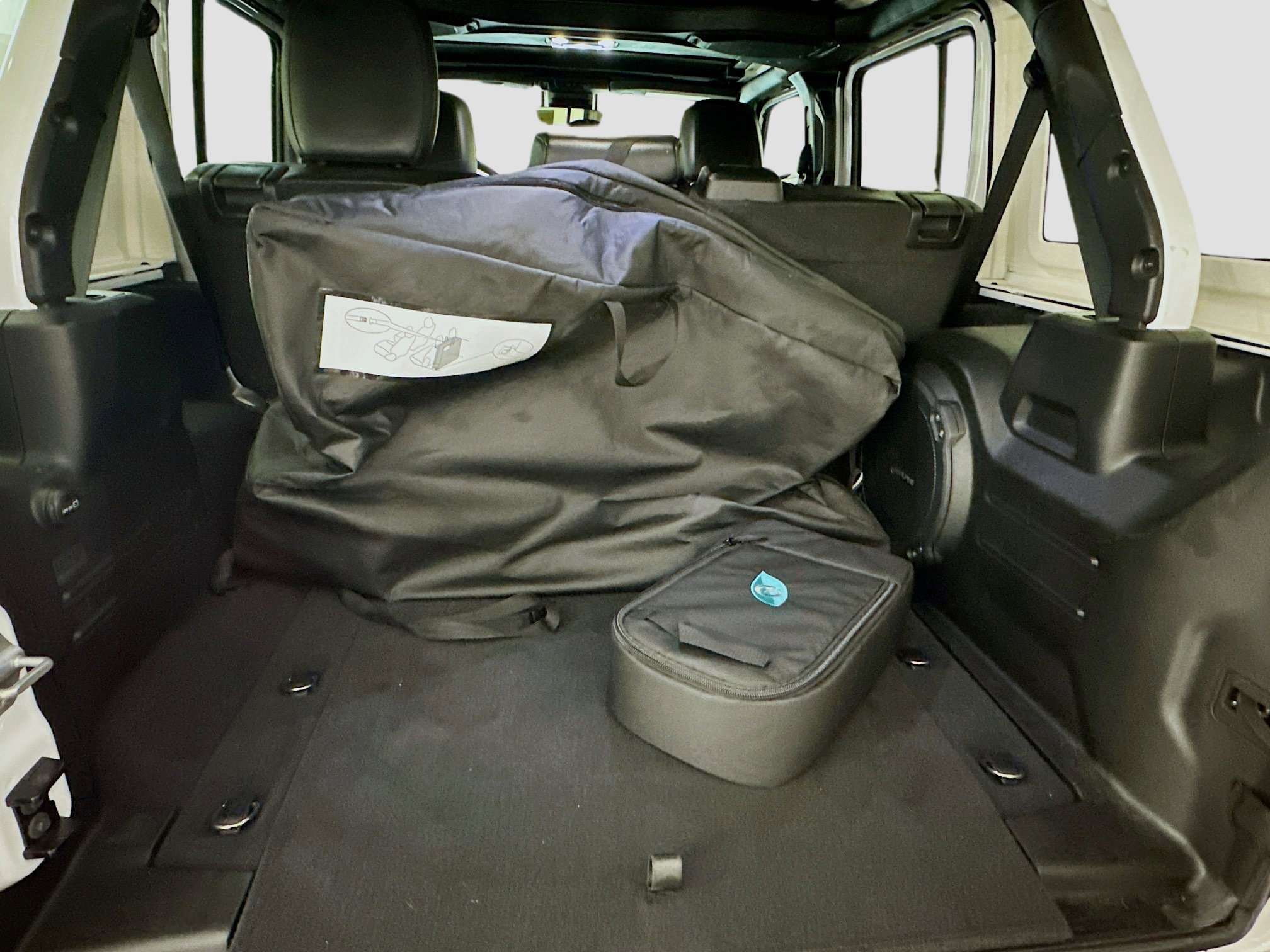 Used 2022 Jeep Wrangler Sahara w/ Safety Group image 30