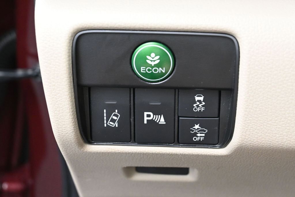 Used 2017 Honda Accord Touring image 16