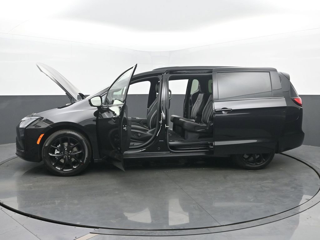 New 2027 Chrysler Pacifica Select FWD image 53