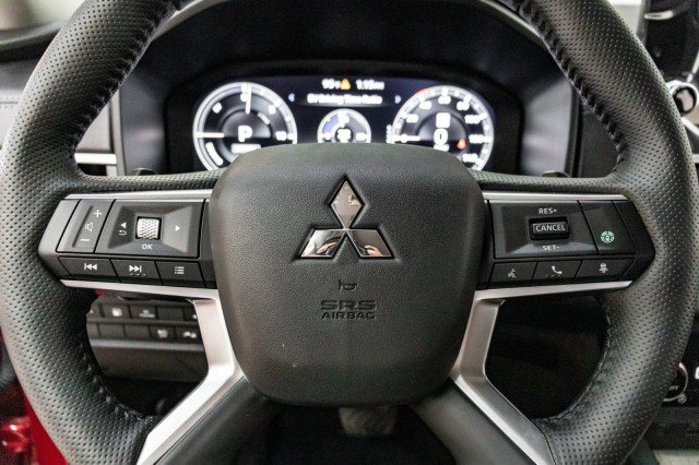New 2025 Mitsubishi Outlander SEL image 9