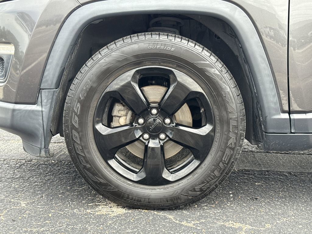 Used 2020 Jeep Compass Latitude image 10