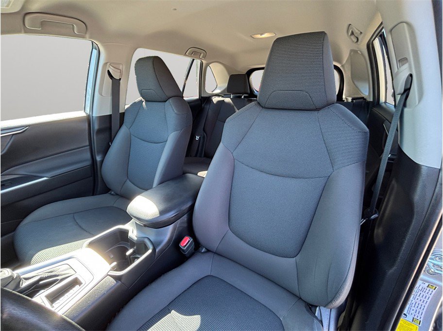 Used 2023 Toyota RAV4 LE image 15