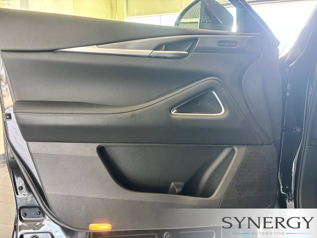 New 2027 INFINITI QX60 Luxe w/ Cargo Package FWD image 16