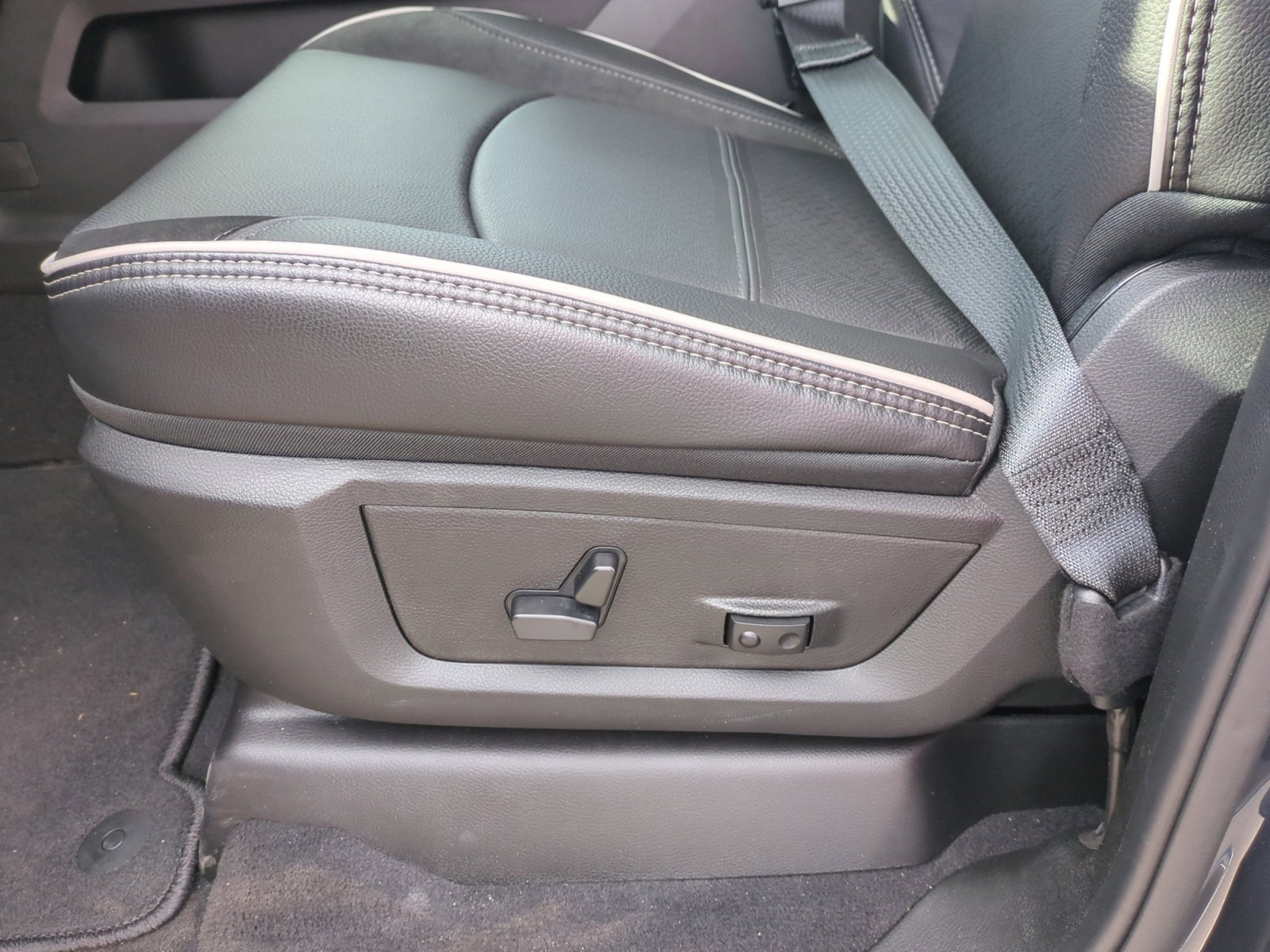 New 2026 RAM 2500 Laramie image 14