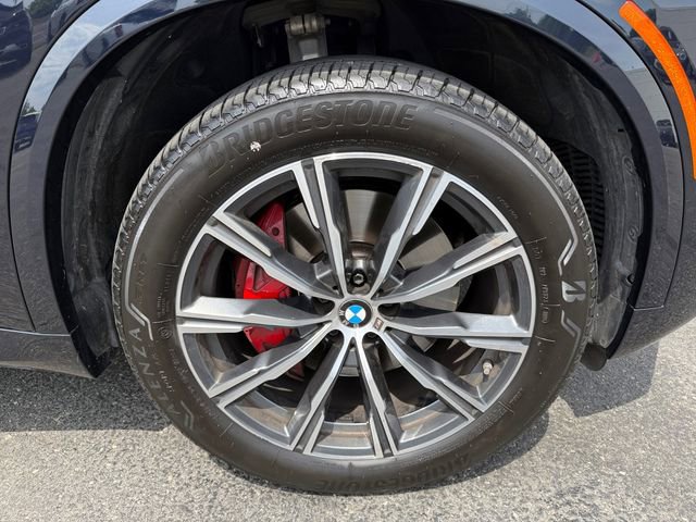 Certified 2024 BMW X5 xDrive40i w/ M Sport Package AWD/4WD image 40