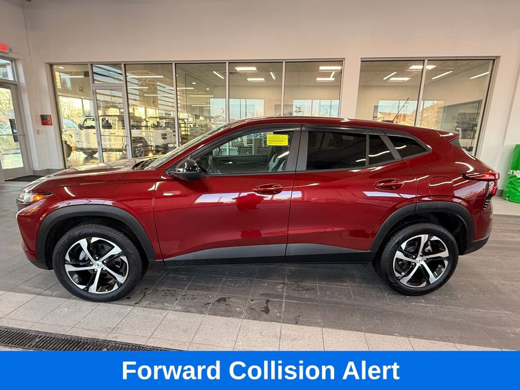 Used 2024 Chevrolet Trax RS w/ Driver Confidence Package image 5